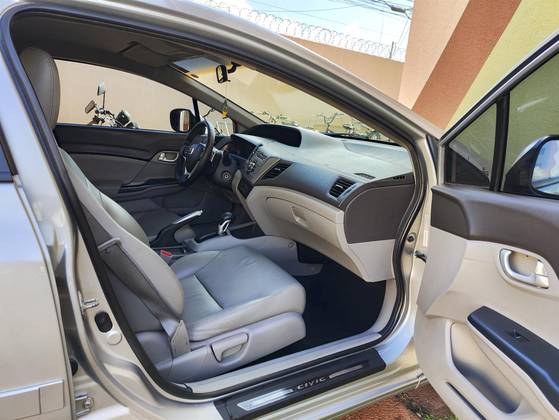 HONDA CIVIC 1.8 LXL 16V FLEX 4P AUTOMÁTICO